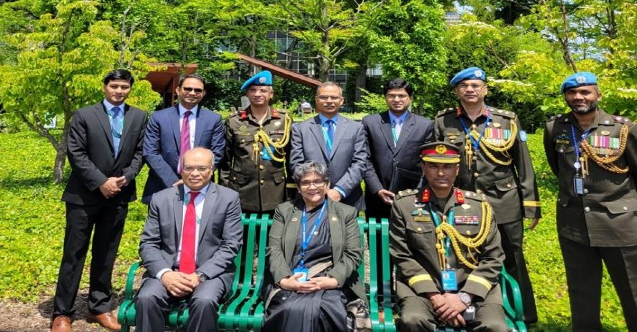 জাতিসংঘ মহাসচিবের কাছ থেকে বাংলাদেশের পক্ষে পদক গ্রহণ করলেন রাষ্ট্রদূত রাবাব ফাতিমা