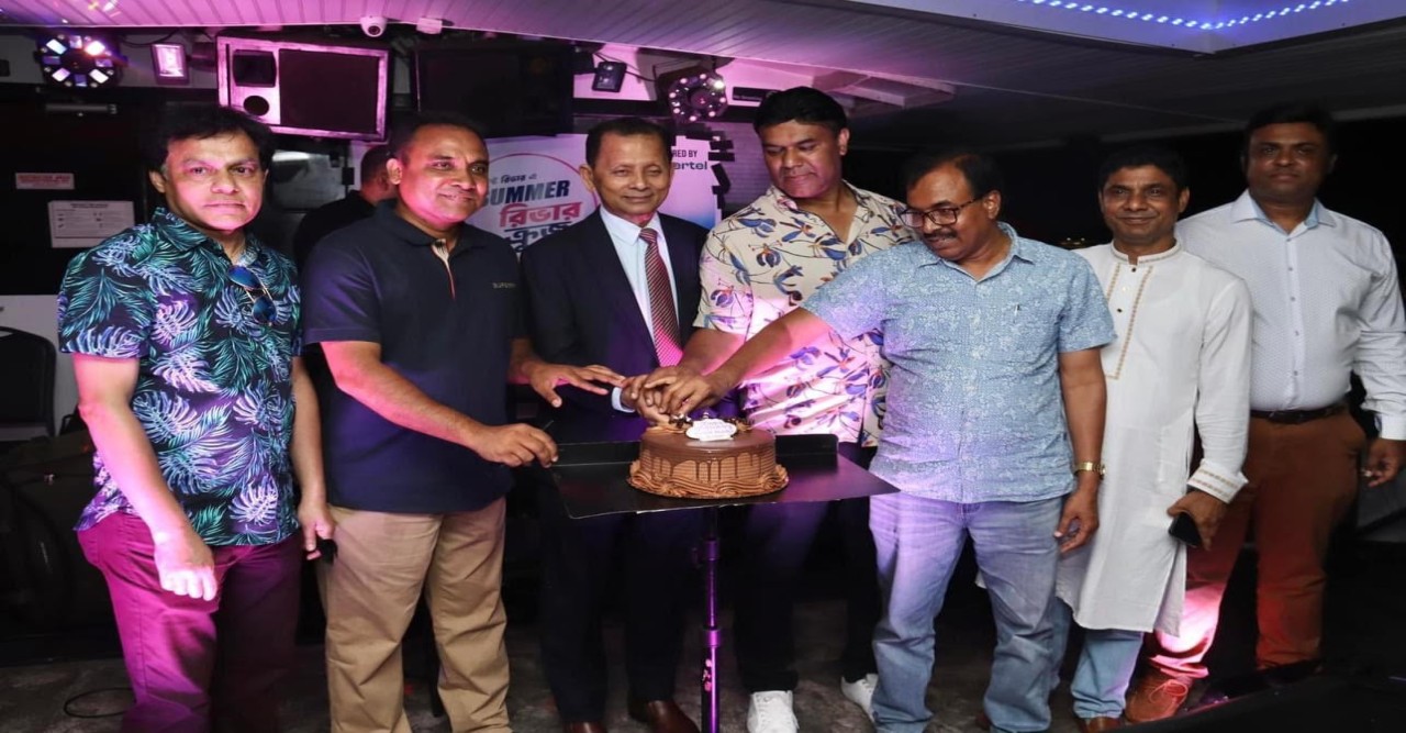 শো টাইম আকবর হায়দার কিরনের জন্মদিন পালন করলো  হাডসন নদীর বুকে