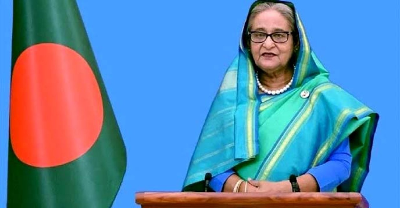 নিষেধাজ্ঞা উপেক্ষা করে শেখ হাসিনার দেশে ফেরার দিন আজ