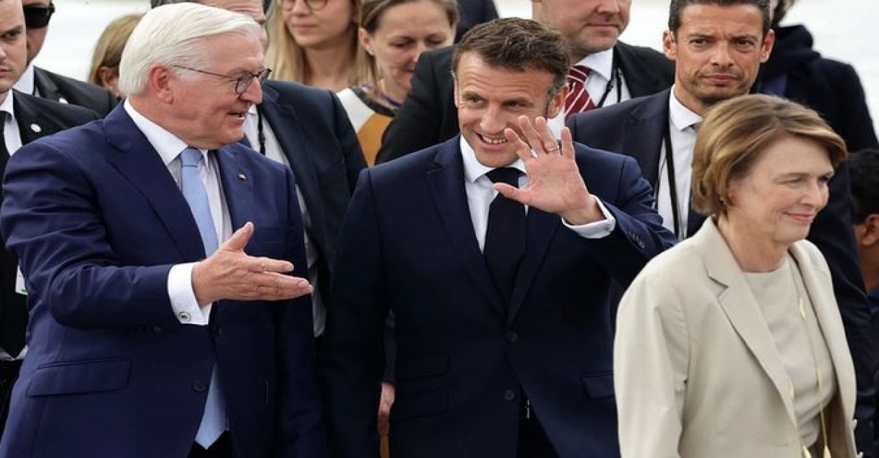 ম্যাখোঁর জার্মানি সফরে বার্লিন-প্যারিস সম্পর্ক শক্তিশালী হওয়ার আশা