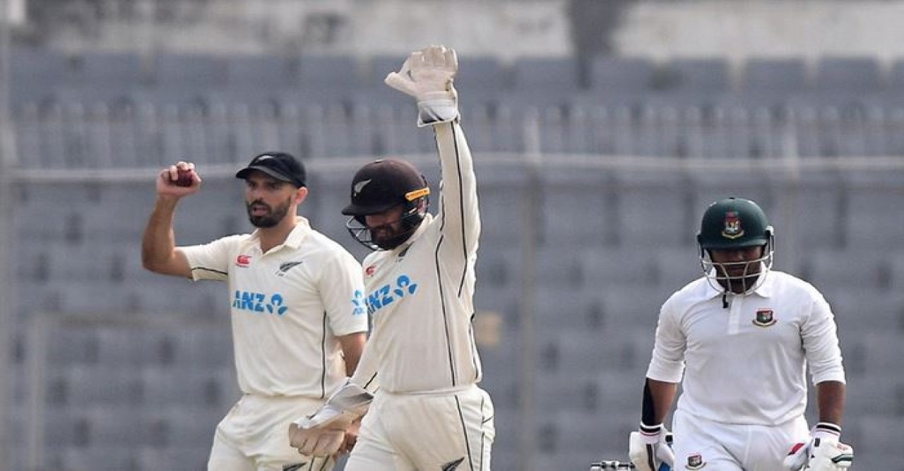 ঢাকা টেস্ট হারা বাংলাদেশকে খোঁচা হার্শার