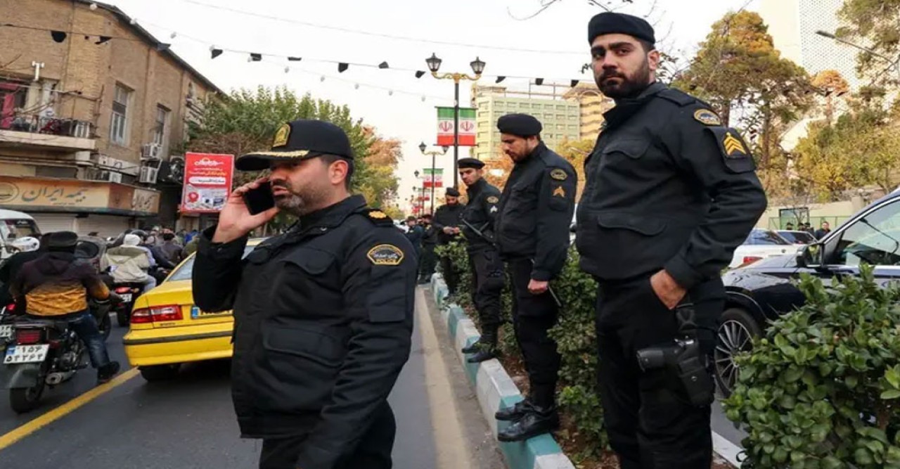 ১১ স্বামীকে হত্যার অভিযোগ ইরানি এক নারীর বিরুদ্ধে