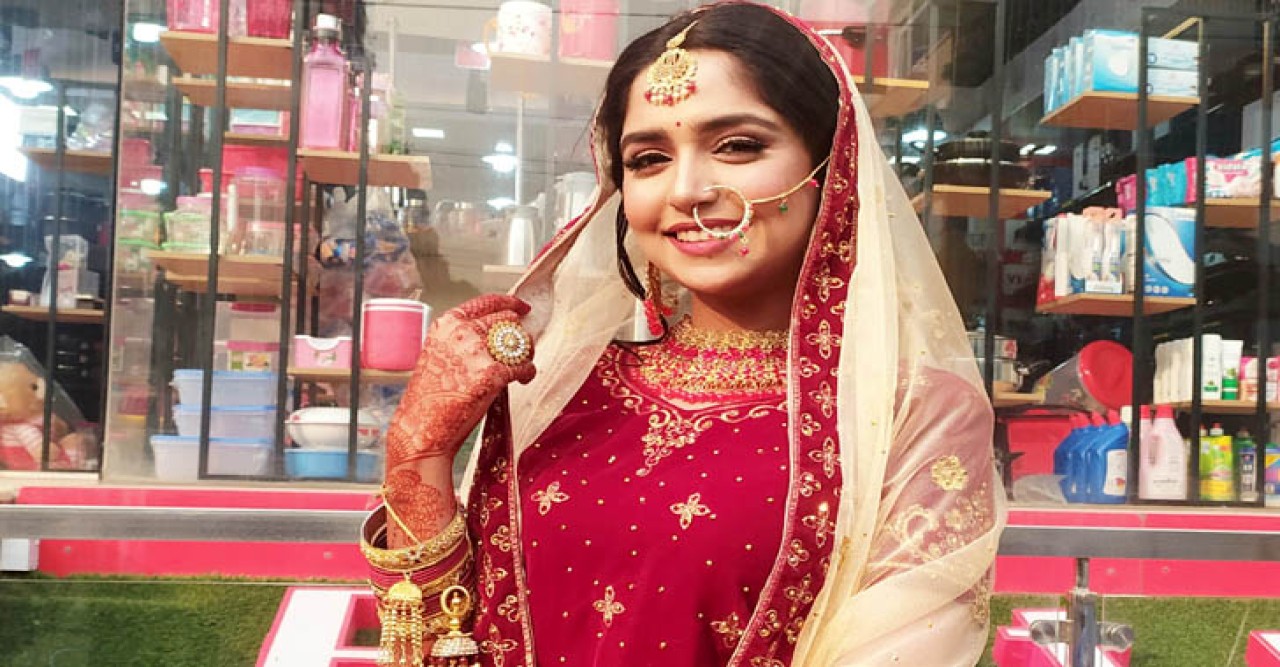 সেঞ্চুরি করে ইতিহাস গড়লেন হিমি