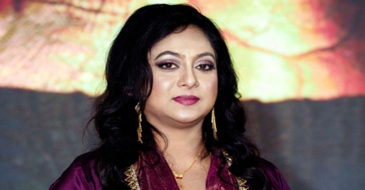 ফেসবুক নিয়ে বিপাকে শাবনূর, আইনি পদক্ষেপ নিচ্ছেন চিত্রনায়িকা