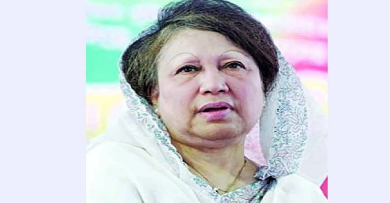 গভীর রাতে খালেদা জিয়াকে হাসপাতালে ভর্তি