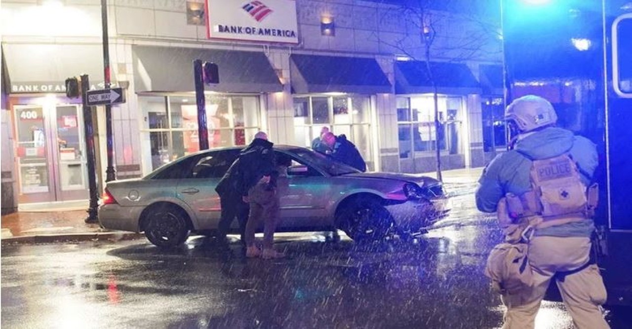 নির্বাচনী প্রচার শেষে দুর্ঘটনার কবলে বাইডেনের গাড়িবহর