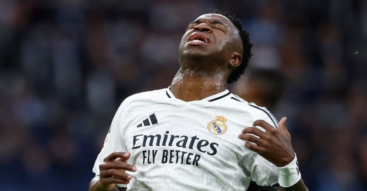 ভিনির পেনাল্টি মিস, তবু বার্সার ‘ধরাছোঁয়ার বাইরে’ চলে গেল রিয়াল