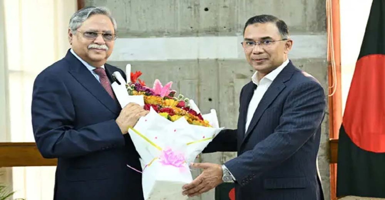 রাষ্ট্রপতির সঙ্গে প্রধানমন্ত্রী তারেক রহমানের শুভেচ্ছা বিনিময়