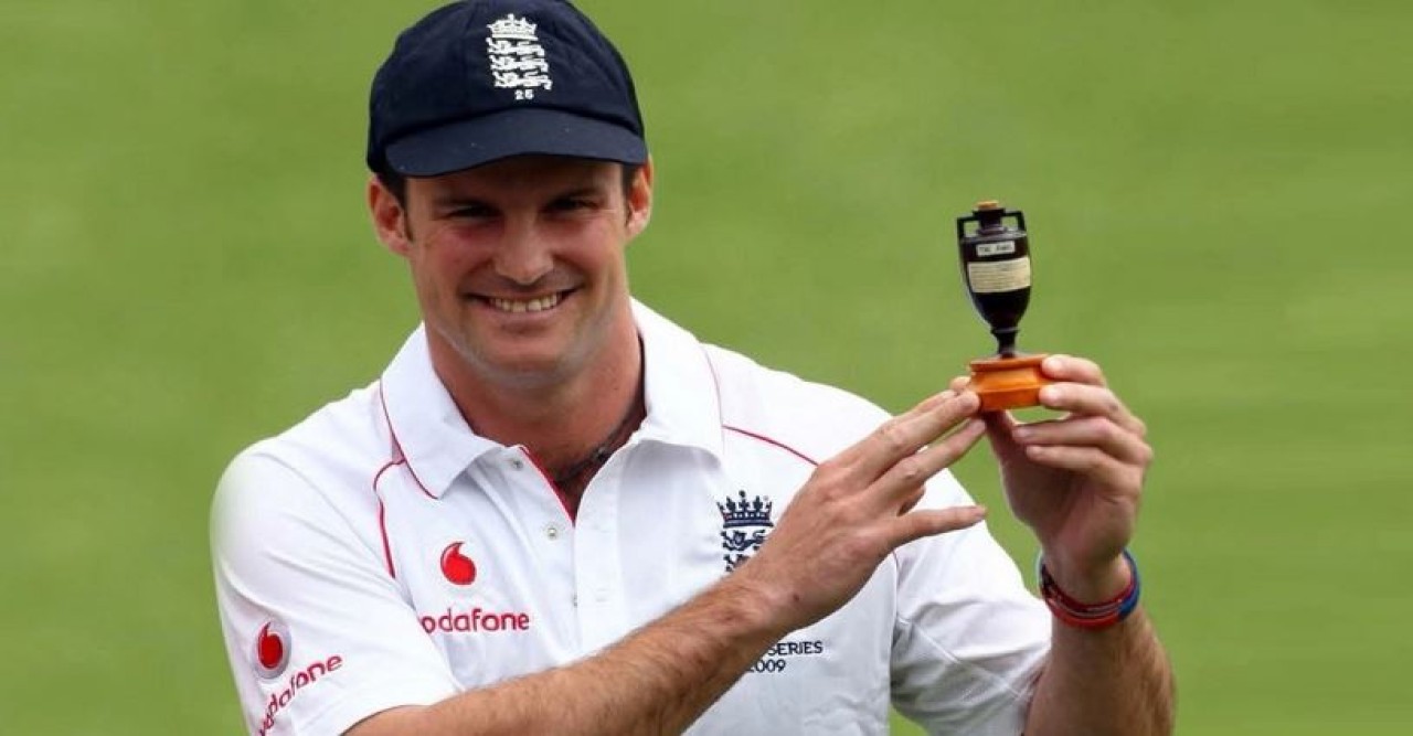 ইংল্যান্ড ক্রিকেট বোর্ডের দায়িত্ব ছাড়ছেন স্ট্রস