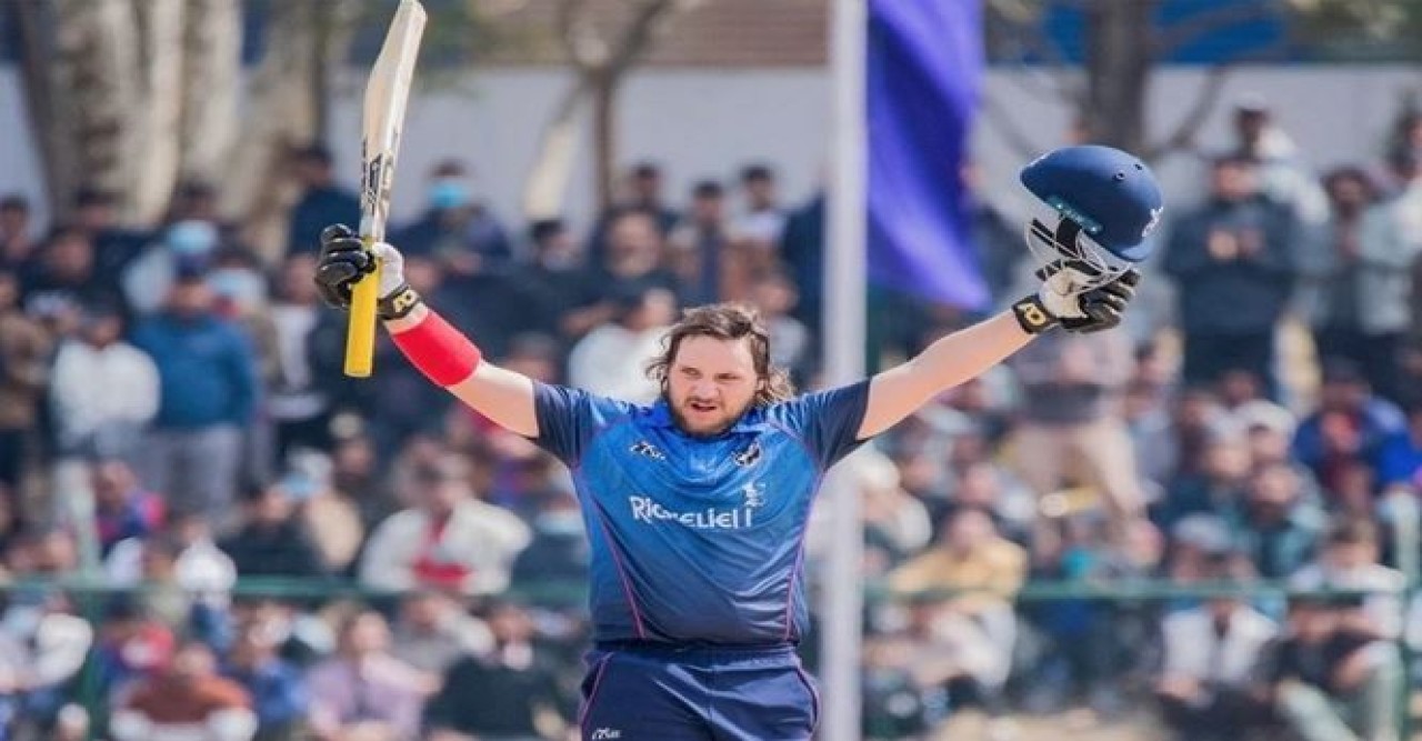 টি-টোয়েন্টিতে দ্রুততম সেঞ্চুরির নতুন রেকর্ড