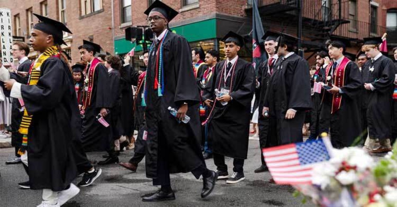 ট্রাম্পের নীতিতে সংকটে পড়বে যুক্তরাষ্ট্রের যেসব বিশ্ববিদ্যালয়