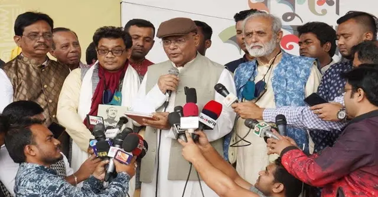 পাঠ্যবই না পড়েই প্রতিক্রিয়া দিচ্ছেন মির্জা ফখরুল : তথ্যমন্ত্রী