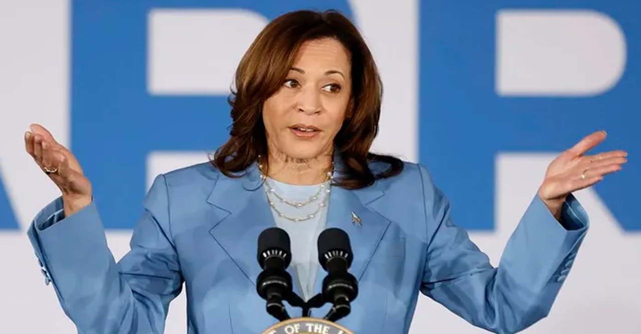 তিনি কৃষ্ণাঙ্গ নাকি ভারতীয়? কমলাকে নিয়ে ট্রাম্পের প্রশ্ন