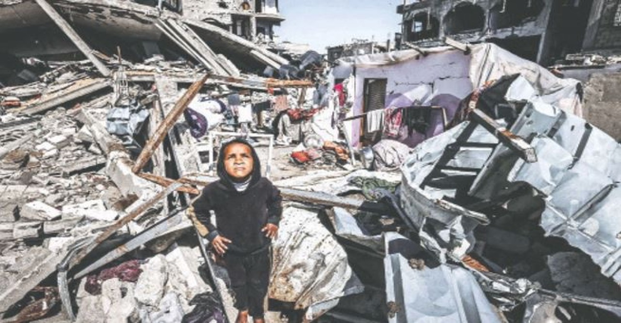 ইসরায়েলি হামলায় এক দিনেই প্রাণ হারাল শতাধিক ফিলিস্তিনি