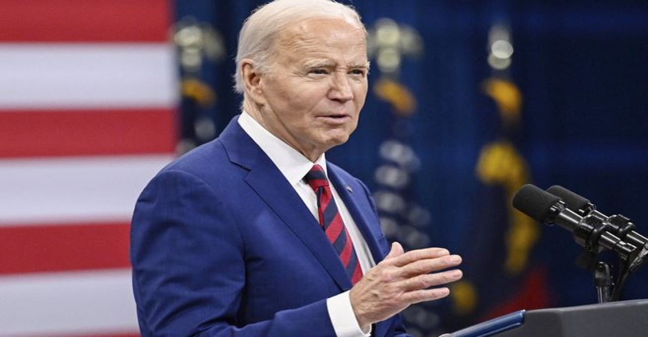 এবার কামালাকে ‘ট্রাম্প’ বলে সম্বোধন বাইডেনের