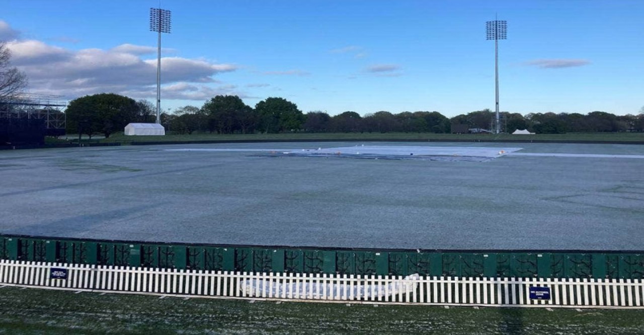 মাঠে তুষারপাত; ঠাণ্ডায় কাঁপতে কাঁপতে লড়বে বাংলাদেশ-পাকিস্তান