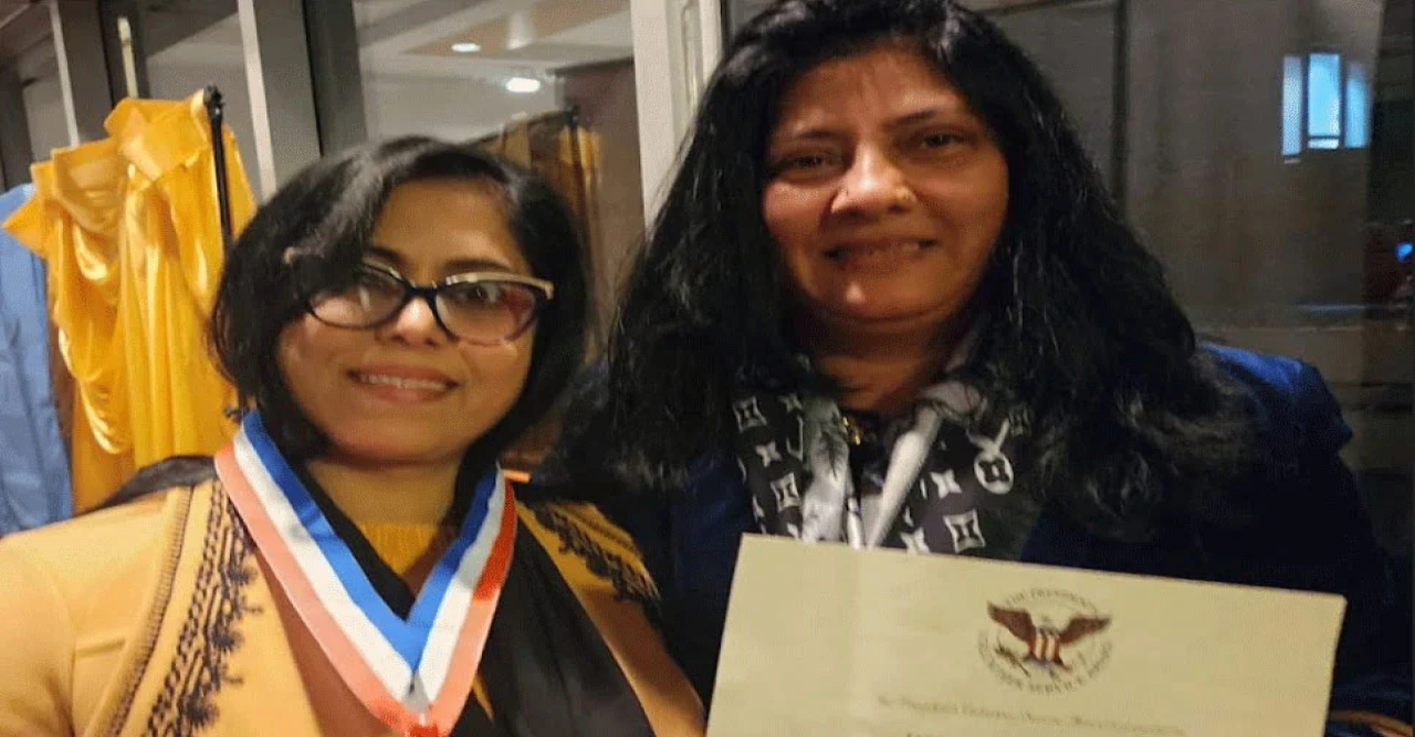 প্রেসিডেন্সিয়াল অ্যাওয়ার্ড পেলেন খাদিজা গোলাম