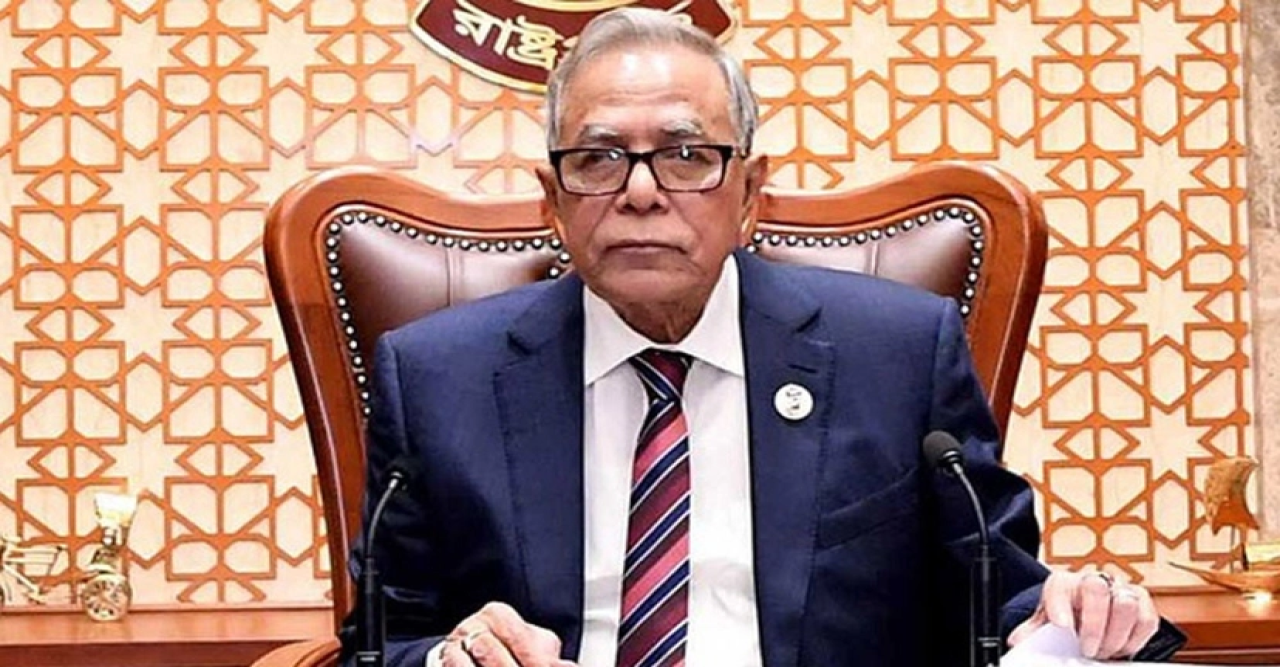 বঙ্গবাজারে অগ্নিকাণ্ডে ক্ষয়ক্ষতিতে রাষ্ট্রপতির দুঃখ প্রকাশ