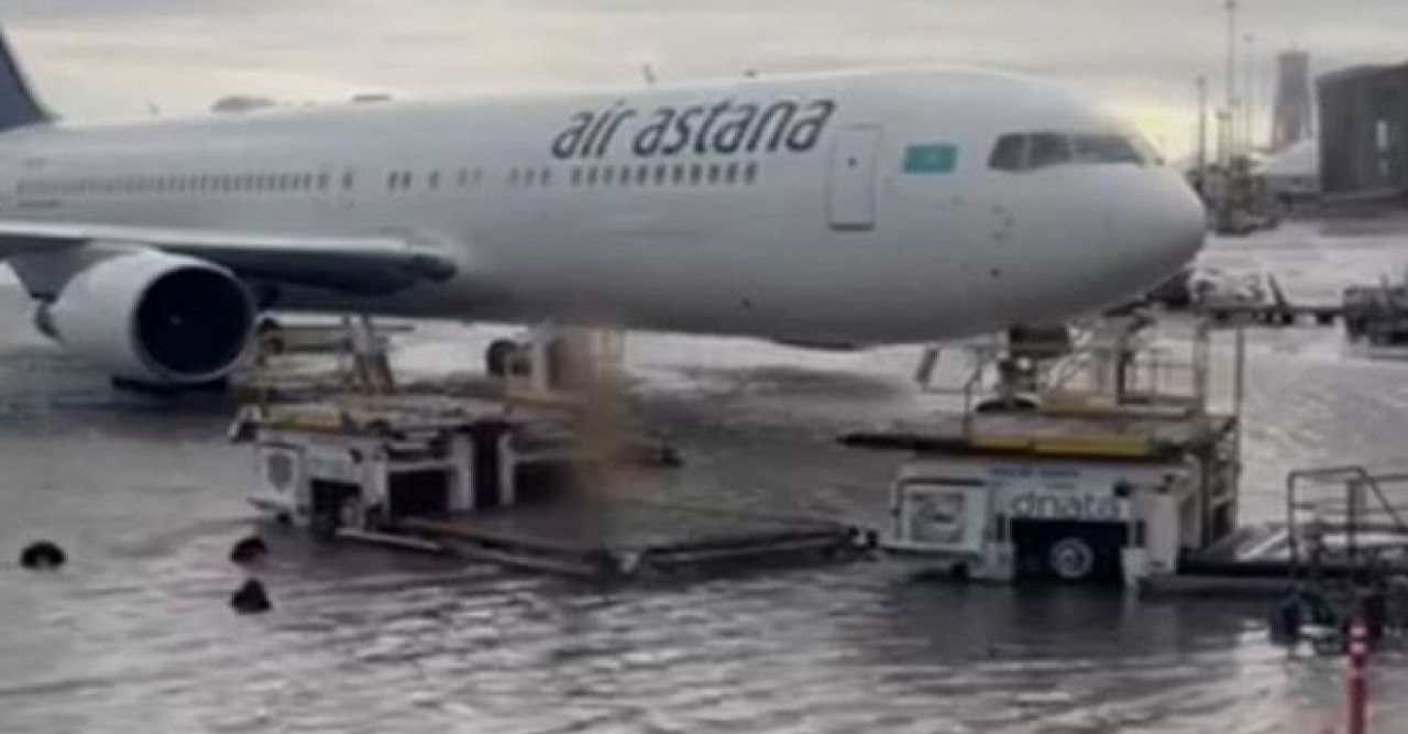 ৭৫ বছরের মধ্যে সর্বোচ্চ বৃষ্টি আমিরাতে, পানির নিচে বিমানবন্দর