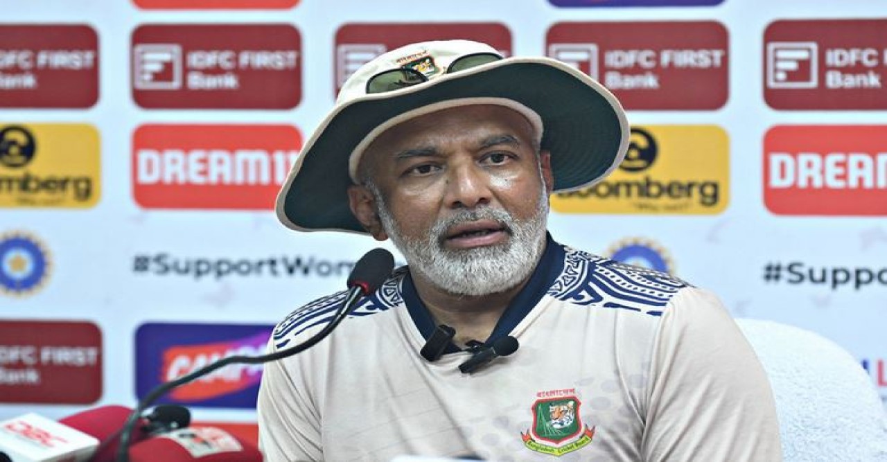 ভারতের বিপক্ষে হারকে কষ্টের বলছেন হাতুরাসিংহে