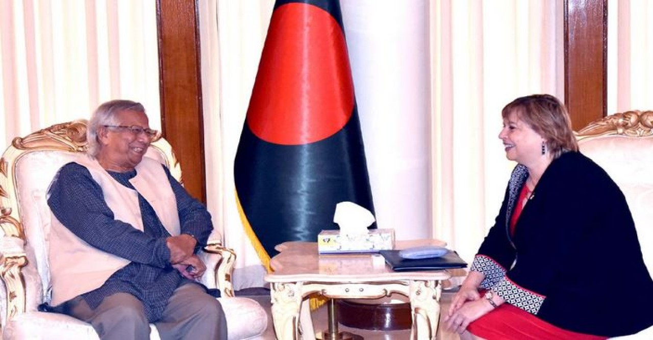 কানাডাকে বাংলাদেশে বিনিয়োগের আহ্বান জানালেন ইউনূস