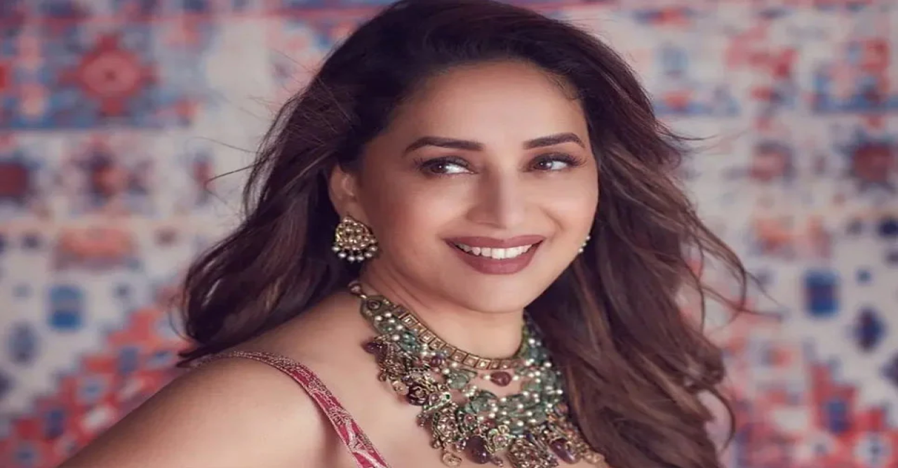 ‘অন্তঃসত্ত্বা না হওয়ার শর্তে’ ছবিতে চুক্তিবদ্ধ হয়েছিলেন মাধুরী