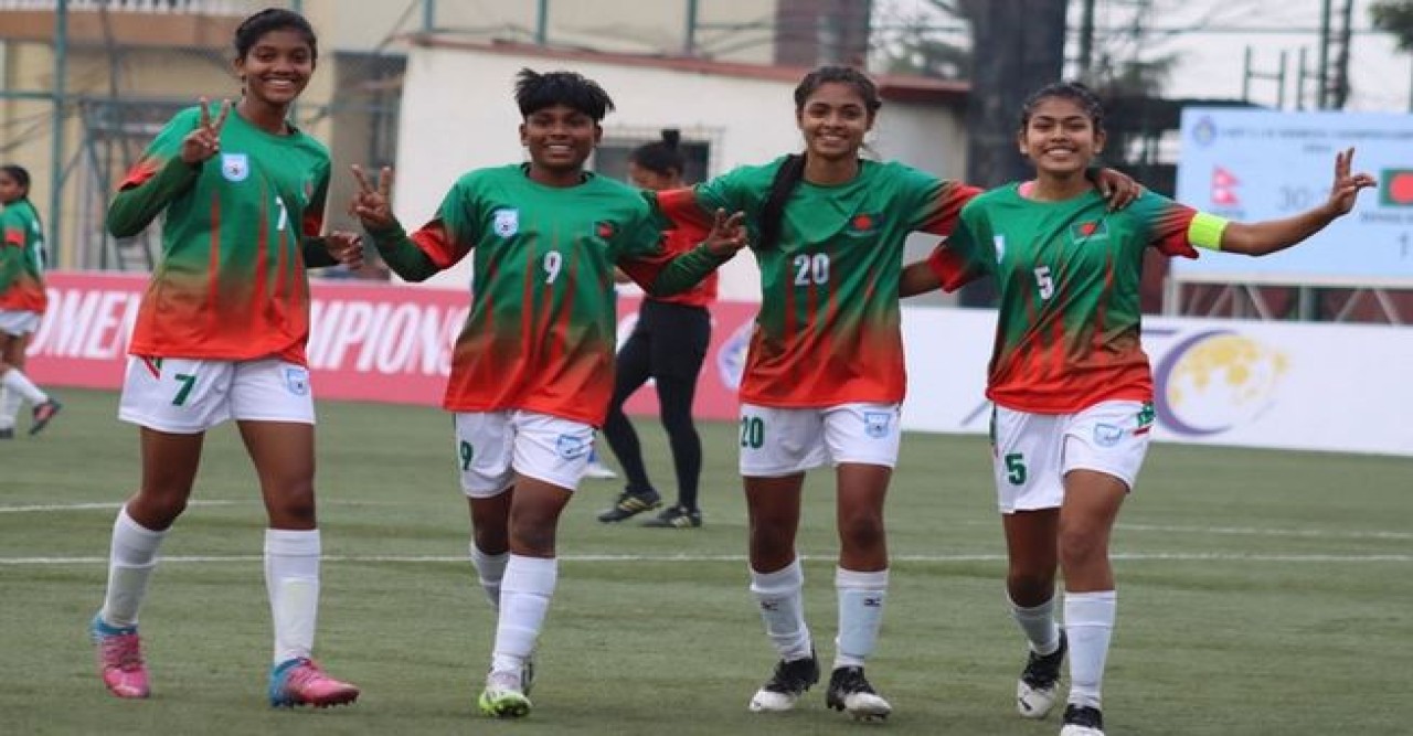 সাফ অনূর্ধ্ব-১৬ সুরভীর জোড়া গোলে নেপালকে হারাল বাংলাদেশ