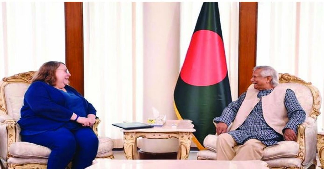 বাংলাদেশের পাশে থাকবে যুক্তরাষ্ট্র: ড. ইউনূসকে হেলেন