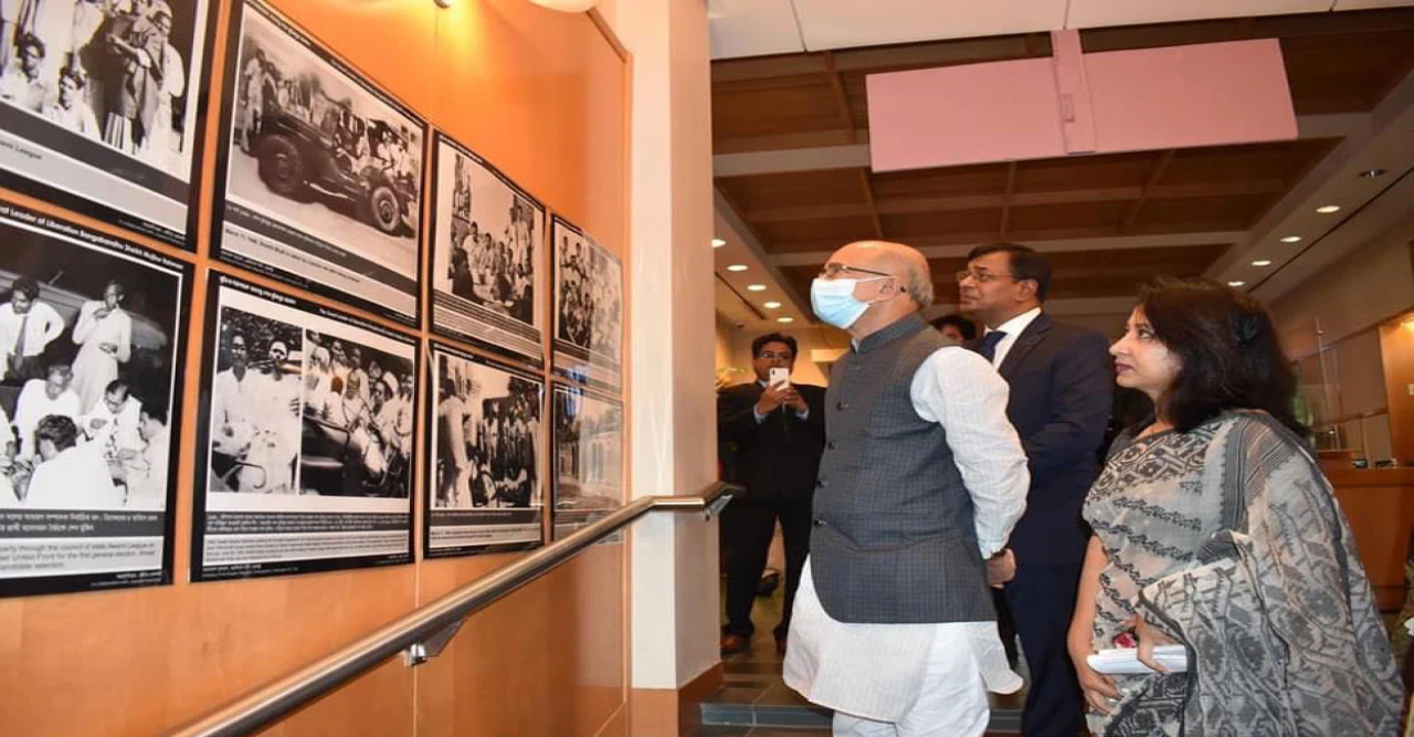 জাতীয় শোক দিবস উপলক্ষে ওয়াশিংটন ডিসিতে বাংলাদেশ দূতাবাসের আলোকচিত্র প্রদর্শনী