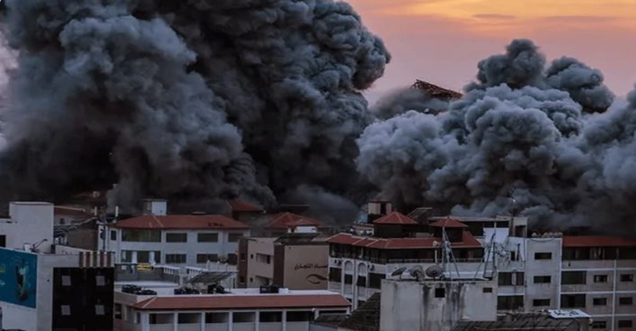গাজায় মৃত্যুর মিছিল যুদ্ধ সম্পর্কে যে ধারণা দিচ্ছে