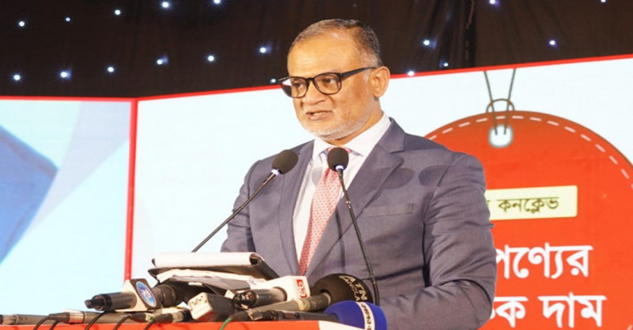 শেখ হাসিনার দুর্নীতির বিষয়ে পিএইচডি দেওয়া দরকার-বাণিজ্য উপদেষ্টা শেখ বশিরউদ্দীন