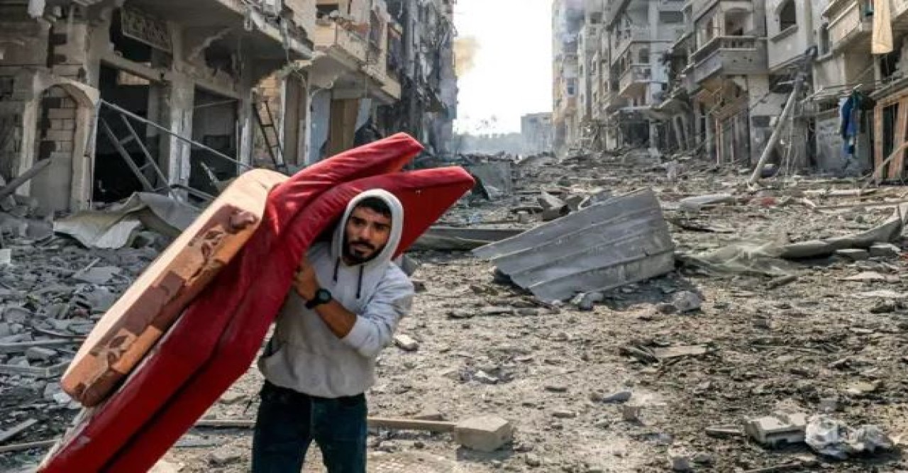 গাজায় ইসরায়েলি হামলায় ২৪ ঘণ্টায় ৫ সাংবাদিক নিহত