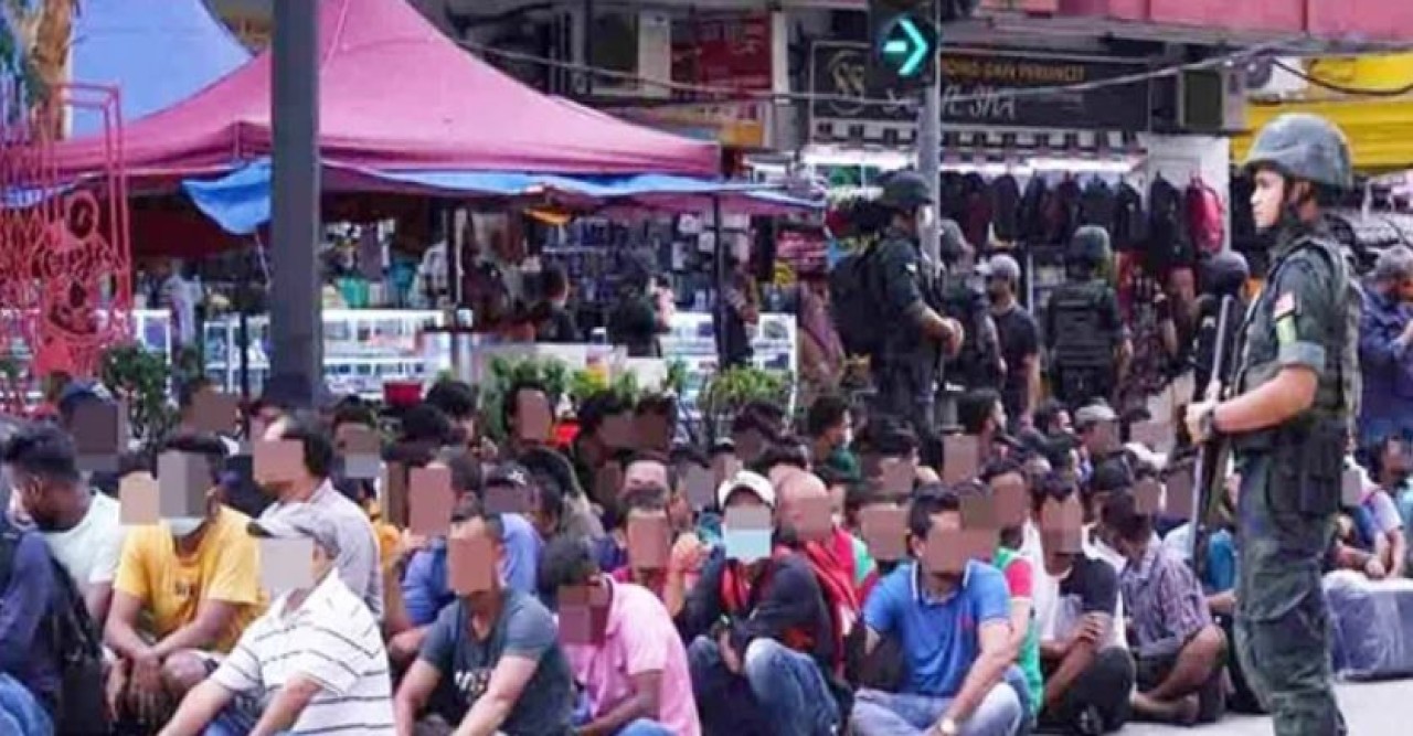 পুলিশের সাঁড়াশি অভিযানে বাংলাদেশীসহ ৫০০ প্রবাসী গ্রেপ্তার