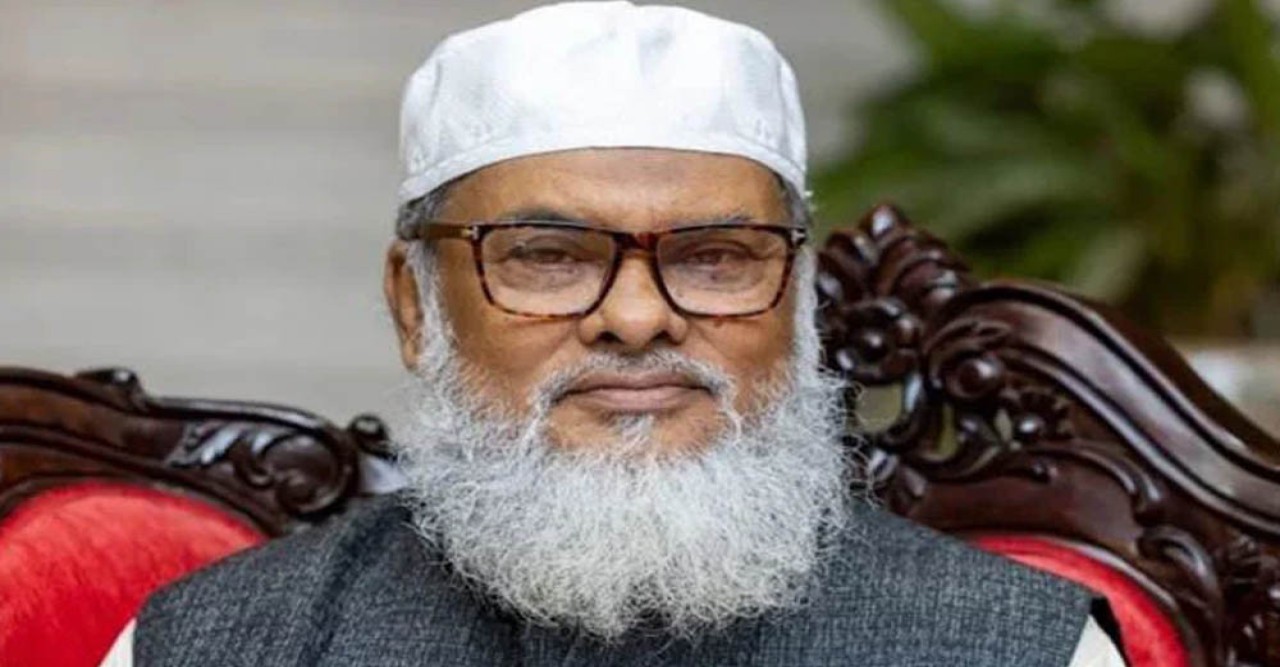 হজের বিমান ভাড়া নির্ধারিত টাকার বেশি নিলে ব্যবস্থা : ধর্ম উপদেষ্টা