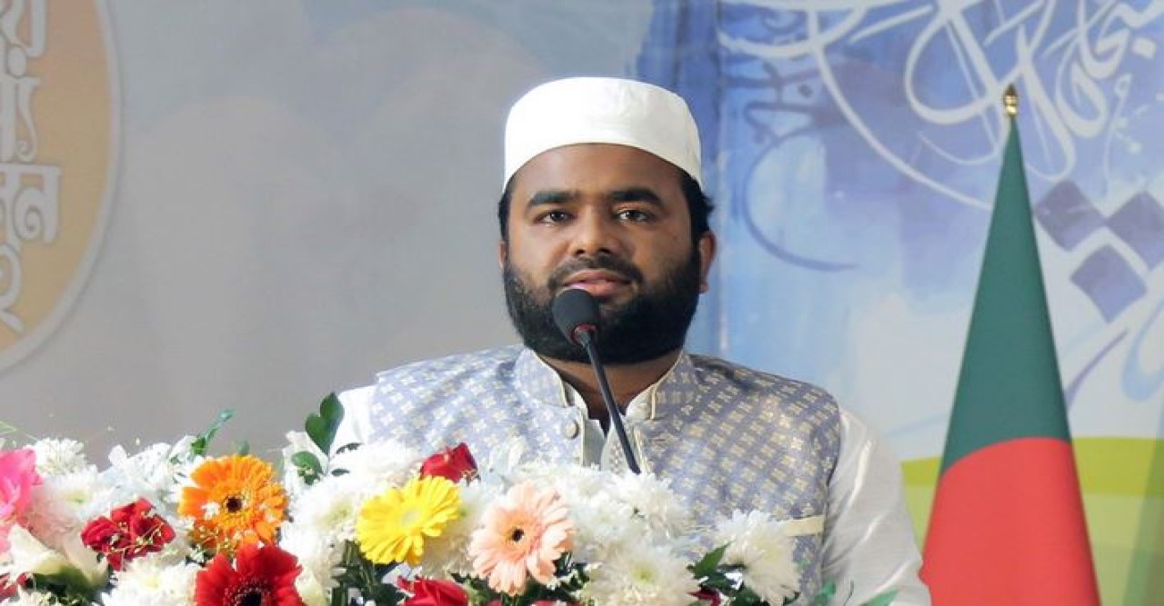 চট্টগ্রামের ঘটনা নিয়ে শিবির সভাপতির স্ট্যাটাস