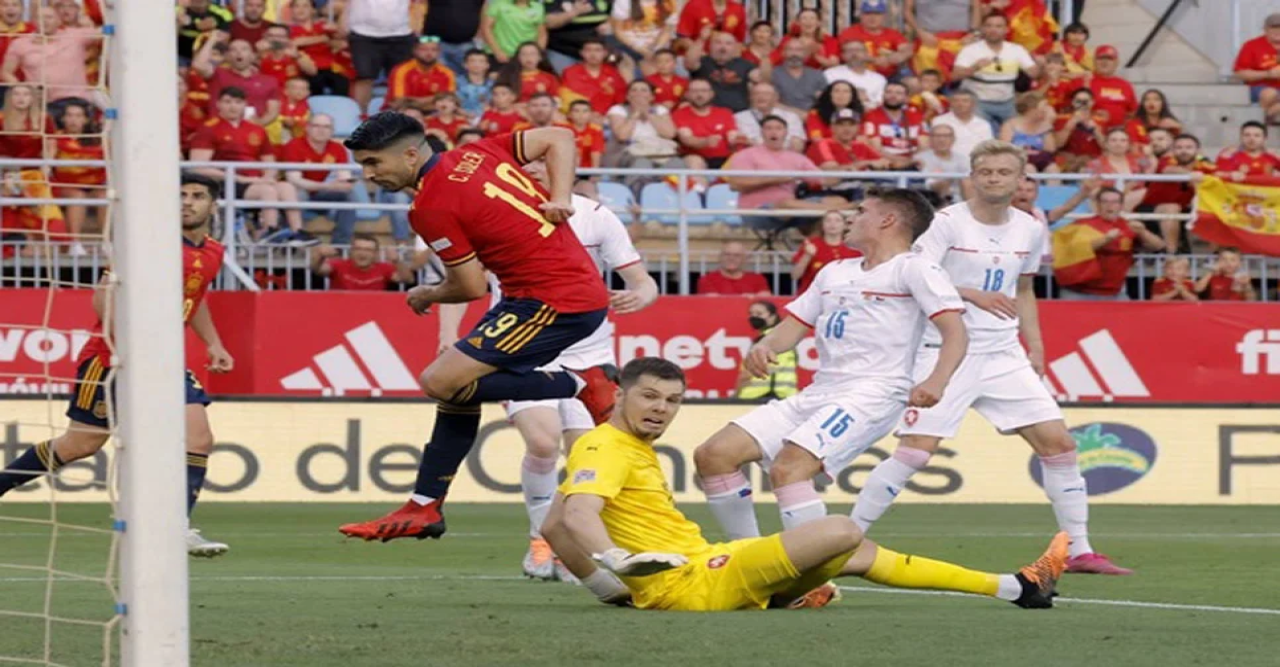 চেক রিপাবলিককে হারিয়ে টানা দ্বিতীয় জয় স্পেনের