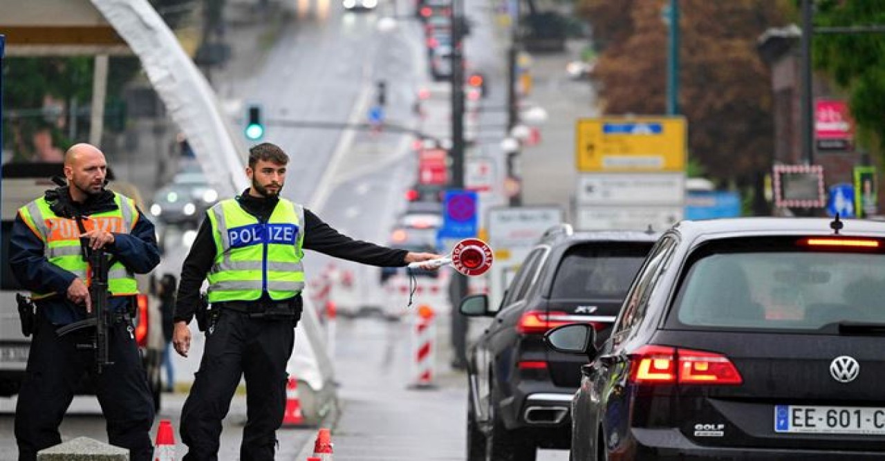 জার্মান স্থল সীমান্তে পুলিশি নিয়ন্ত্রণ জোরদার, অখুশি প্রতিবেশীরা