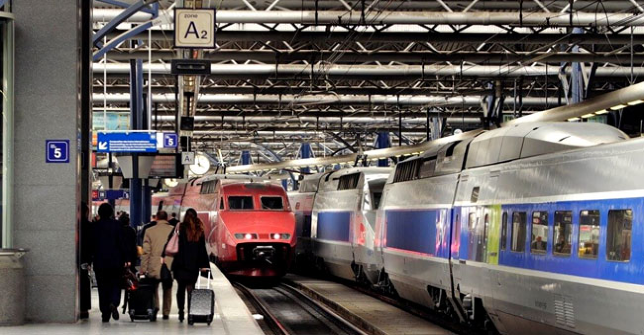 শিলাধসের কারণে ফ্রান্স ও ইতালির মধ্যে ট্রেন চলাচল বন্ধ