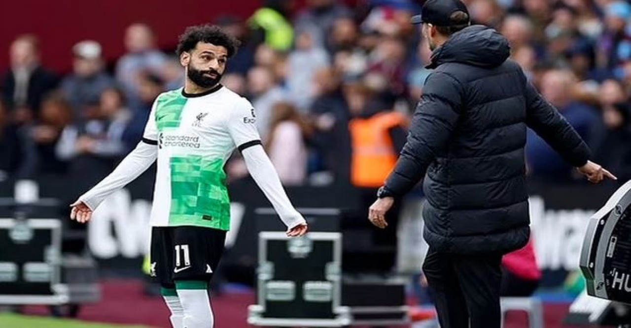 আবার হোঁচট লিভারপুলের, জিততে পারেনি ম্যানইউও