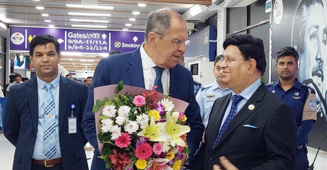 রুশ পররাষ্ট্রমন্ত্রী ঢাকায় ল্যাভরভ