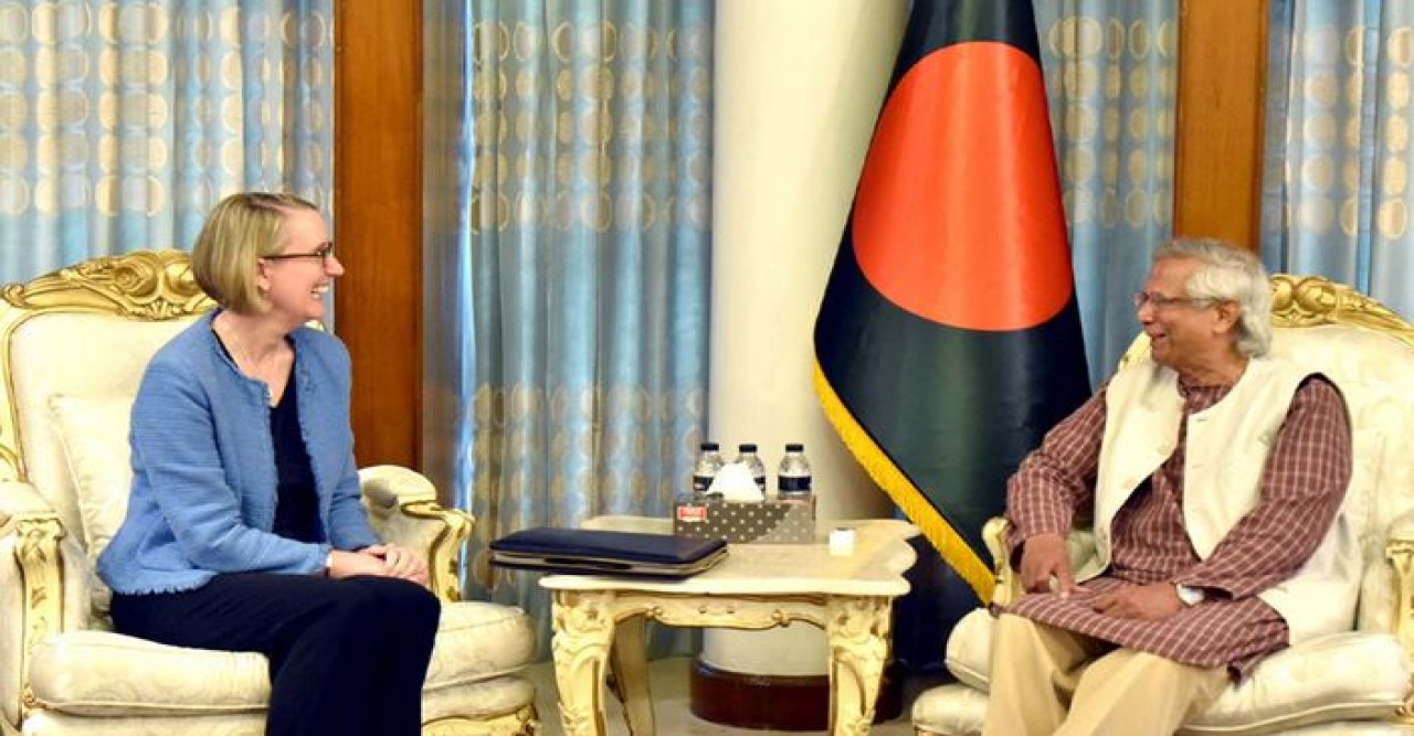 পাচারকৃত অর্থ ফিরিয়ে আনতে যুক্তরাজ্যের সহযোগিতা চান ড. ইউনূস