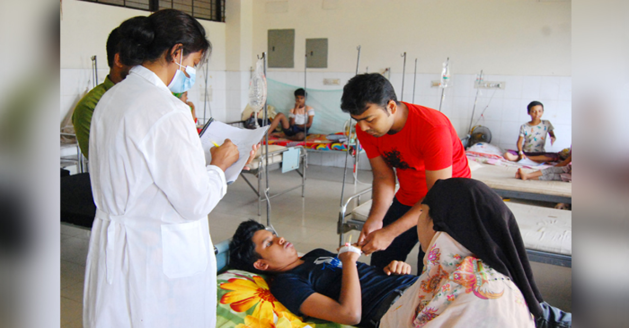 ডেঙ্গুতে আরও ১২ মৃত্যু, ঢাকার বাইরে রোগী দেড় লাখ ছুঁইছুঁই