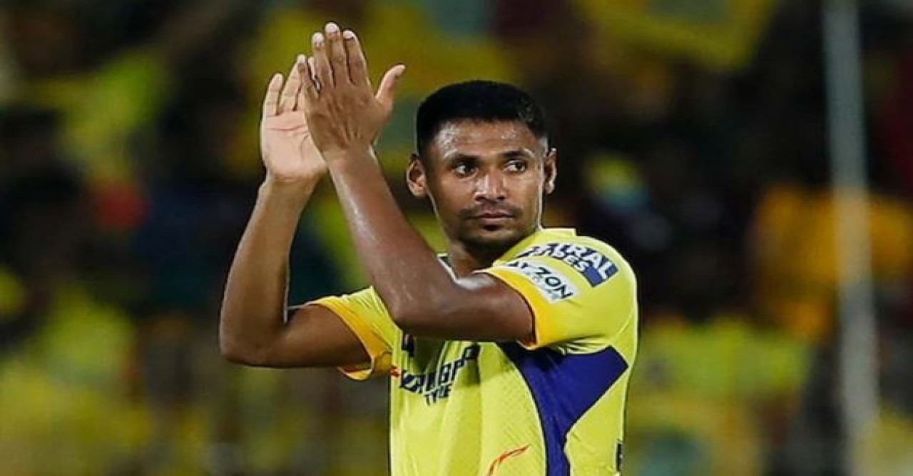 আবার শীর্ষে মুস্তাফিজ