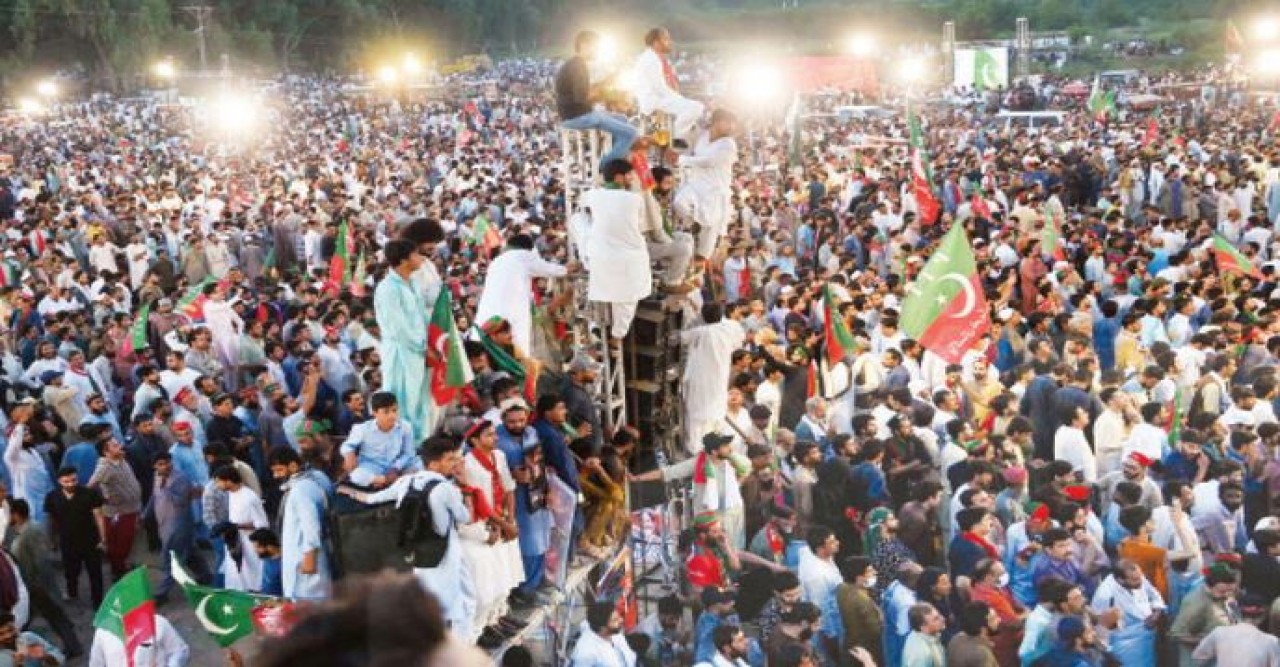 ইসলামাবাদের কাছে বিশাল সমাবেশ পিটিআইয়ের