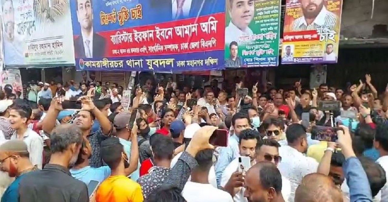 এক দিন আগেই নয়াপল্টনে নেতাকর্মীদের ভিড়, সরে যেতে মাইকিং