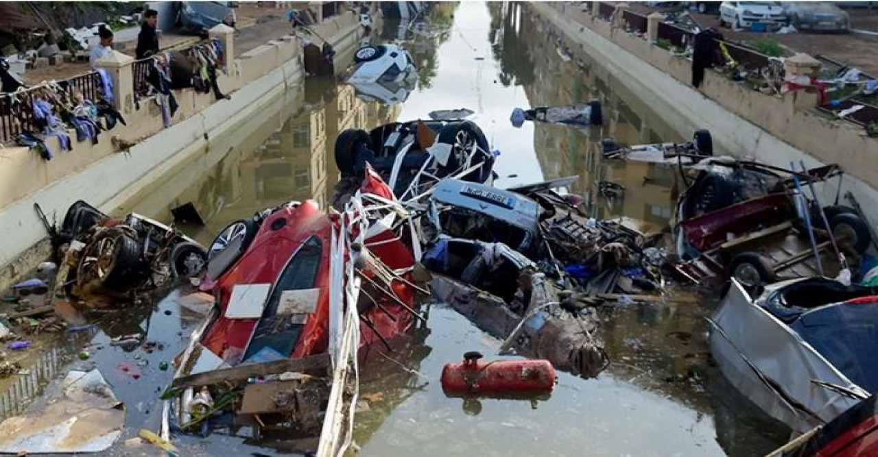 স্পেনে আকস্মিক বন্যায় মৃতের সংখ্যা বেড়ে ১৫৫