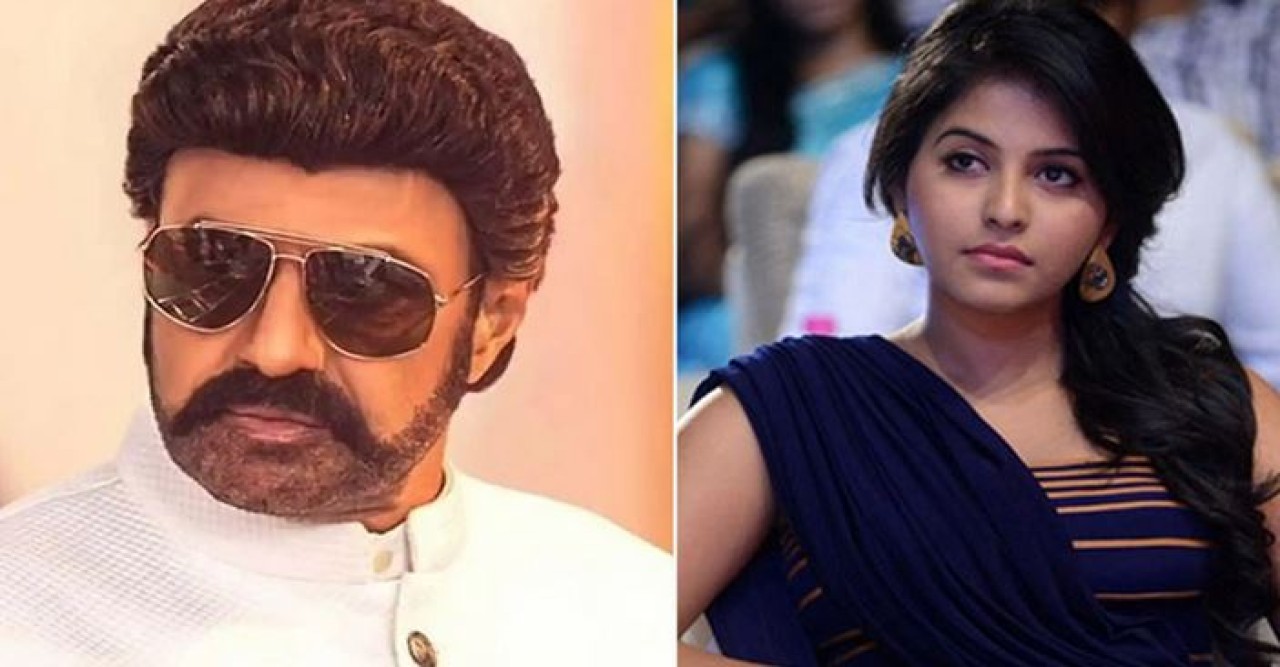 মঞ্চে অভিনেত্রীকে ধাক্কা দিয়ে তোপের মুখে নন্দমুরি