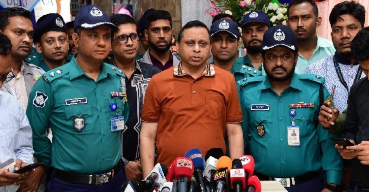 নিরাপত্তা ব্যবস্থায় আস্থা প্রকাশ করেছেন ক্রেতা-বিক্রেতারা - ডিবিপ্রধান