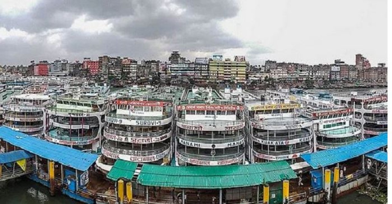 ঢাকা থেকে উপকূলীয় অঞ্চলে নৌযান চলাচল বন্ধ ঘোষণা