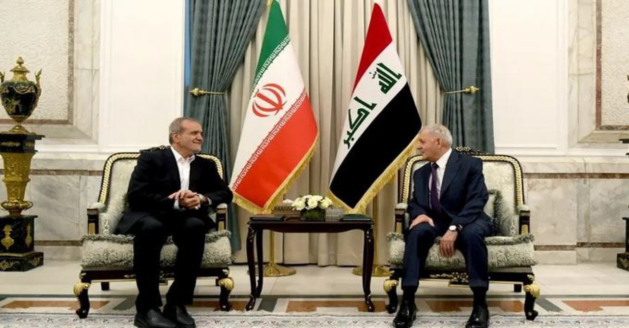 প্রথম রাষ্ট্রীয় সফরে ইরাক গেলেন ইরানের প্রেসিডেন্ট